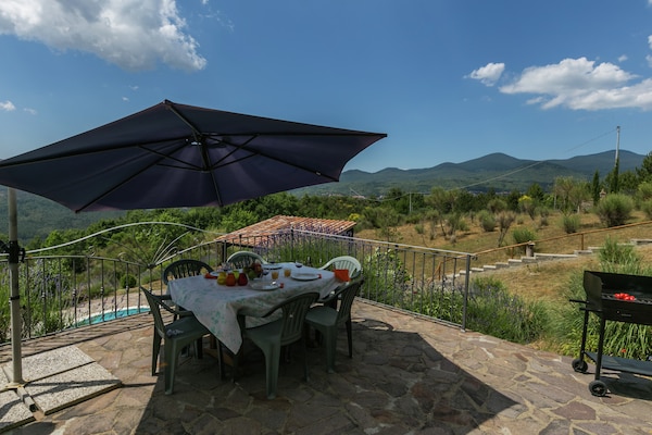 Foto van Villa in Maremma met privézwembad en uitzicht - Vakantiehuis in Selva Santa Fiora - ViewSummer