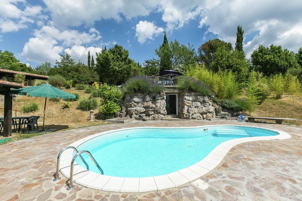 Foto van Villa in Maremma met privézwembad en uitzicht - Vakantiehuis in Selva Santa Fiora - PoolOfHouse