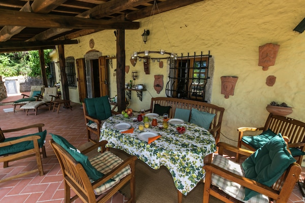 Foto van Villa in Maremma met privézwembad en uitzicht - Vakantiehuis in Selva Santa Fiora - TerraceBalcony