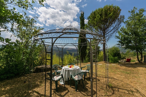 Foto van Villa in Maremma met privézwembad en uitzicht - Vakantiehuis in Selva Santa Fiora - GardenSummer