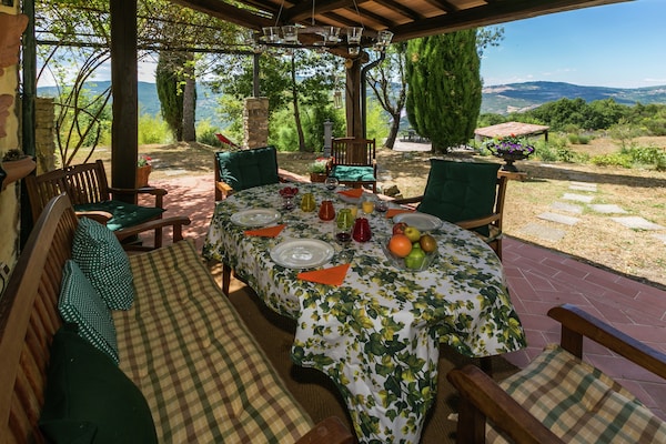 Foto van Villa in Maremma met privézwembad en uitzicht - Vakantiehuis in Selva Santa Fiora - Ambiance