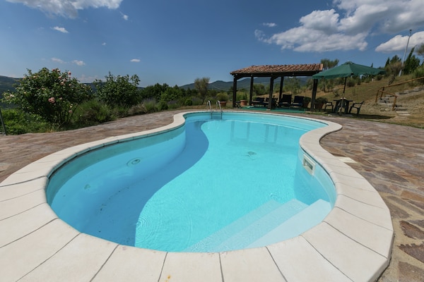 Foto van Villa in Maremma met privézwembad en uitzicht - Vakantiehuis in Selva Santa Fiora - PoolOfHouse