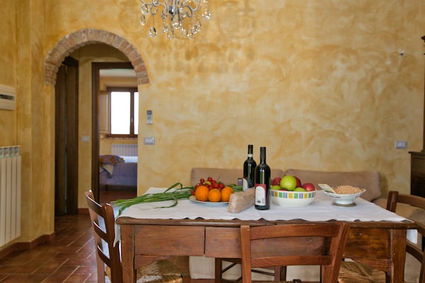 Foto van Charmante Toscaanse boerderij - Vakantiehuis in Castel del Piano - DiningRoom