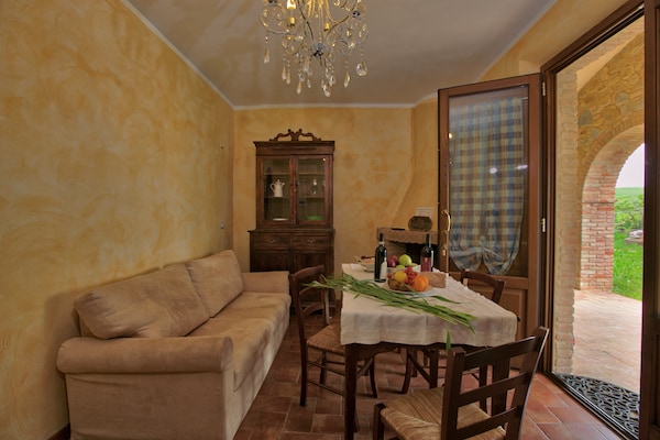 Foto van Charmante Toscaanse boerderij - Vakantiehuis in Castel del Piano - LivingRoom
