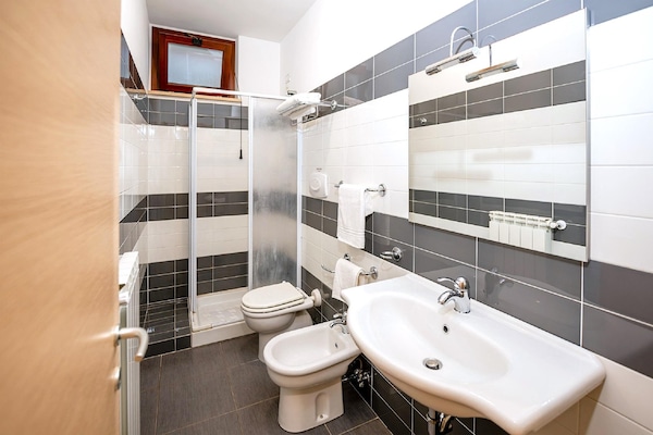 Foto van Appartement in Martinsicuro vlakbij de stranden - Vakantiehuis in Martinsicuro - BathRoom