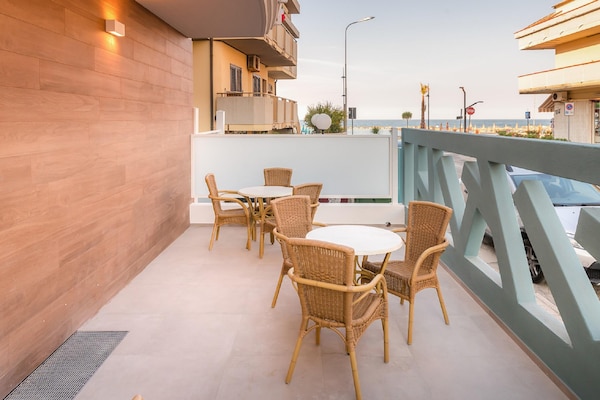 Foto van Appartement in Martinsicuro vlakbij de stranden - Vakantiehuis in Martinsicuro - TerraceBalcony
