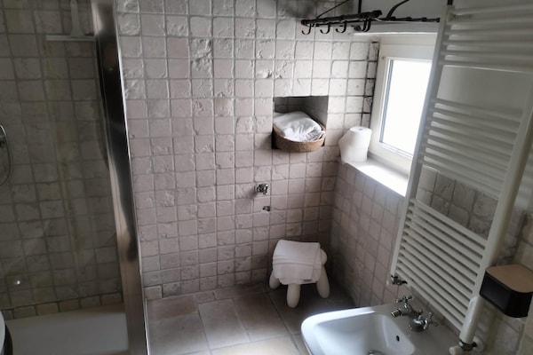 Foto van Appartement in Martina Franca bij Basiliek - Vakantiehuis in Martina Franca - BathRoom