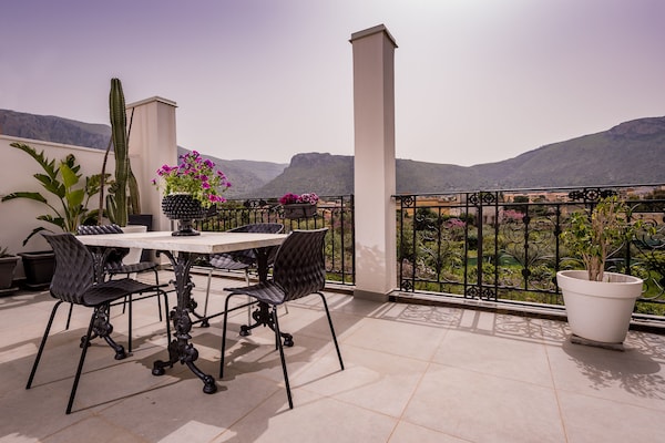 Foto van Appartement in Terrasini met zeezicht - Vakantiehuis in Terrasini - ExteriorSummer