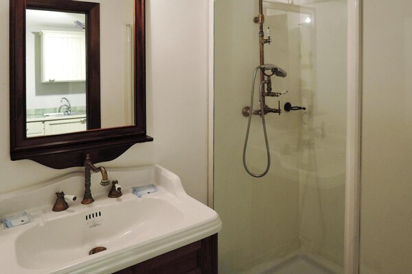 Foto van Appartement in Vinci met zwembad & wellness - Vakantiehuis in Pinete Fucecchio - BathRoom
