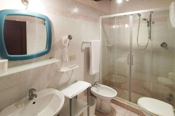 Foto van Charmante Villa in Toscane met Zwembad - Vakantiehuis in Sovicille - BathRoom