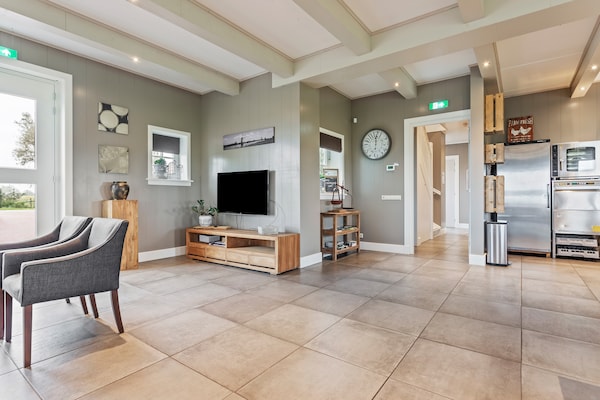 Foto van Vakantiehuis in Beemster bij Molen - Vakantiehuis in Middenbeemster - LivingRoom