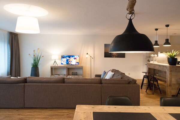 Foto van Appartement in Scheveningen aan de Haven - Vakantiehuis in Den Haag - LivingRoom