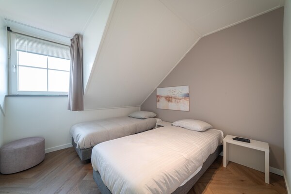 Foto van Vakantiehuis in Colijnsplaat bij Oosterschelde - Vakantiehuis in Colijnsplaat - BedRoom
