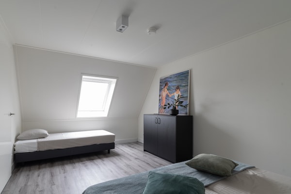 Foto van Villa in Colijnsplaat bij Zee en Sauna - Vakantiehuis in Colijnsplaat - BedRoom