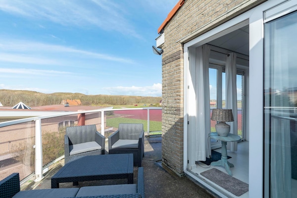 Foto van Appartement aan het Strand met Duinen - Vakantiehuis in Julianadorp aan Zee - TerraceBalcony