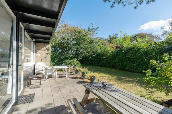 Foto van Kindvriendelijke Garnekuul 81 bungalow - Vakantiehuis in Callantsoog - TerraceBalcony