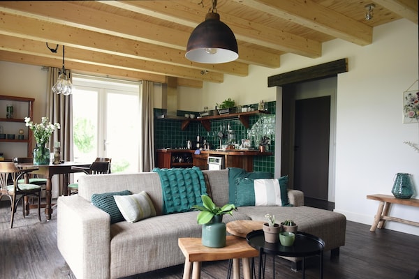 Foto van Hoeve Landzicht Accommodatie voor 24 personen - Vakantiehuis in Callantsoog - LivingRoom