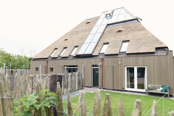 Foto van Hoeve Landzicht Accommodatie voor 24 personen - Vakantiehuis in Callantsoog - ExteriorSummer