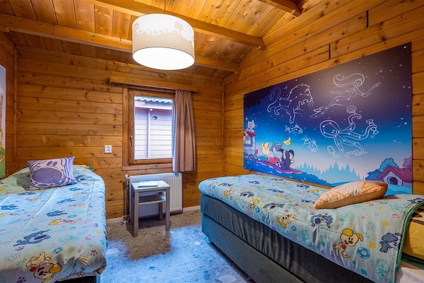 Foto van Bungalow in Hoogerheide met omheind terras - Vakantiehuis in Hoogerheide - BedRoom
