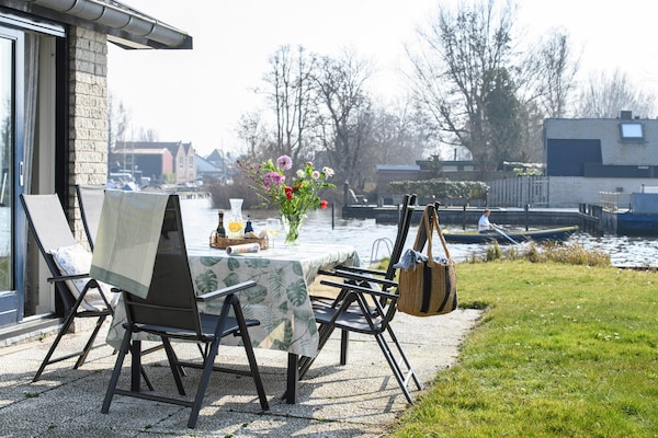 Foto van Bungalow in Loosdrecht - Vakantiehuis in Loosdrecht - TerraceBalcony