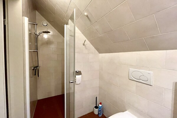 Foto van Vakantiehuis voor zes gasten - Vakantiehuis in Sint Maartenszee - BathRoom