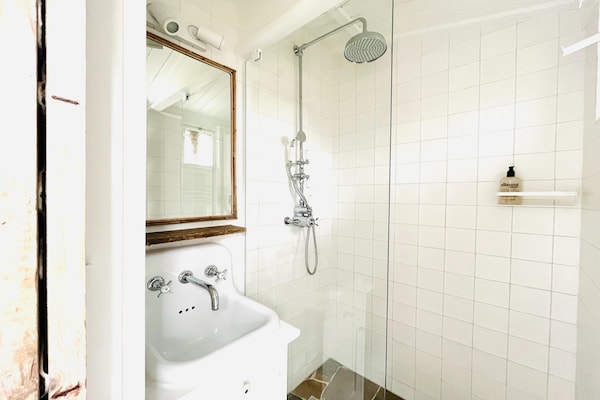 Foto van Authentiek gezellig strandhuisje in Callanstoog - Vakantiehuis in Callantsoog - BathRoom