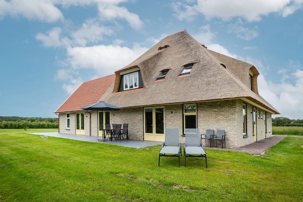 Foto van Boerderij in de buurt van De Koog - Vakantiehuis in De Koog - TerraceBalcony