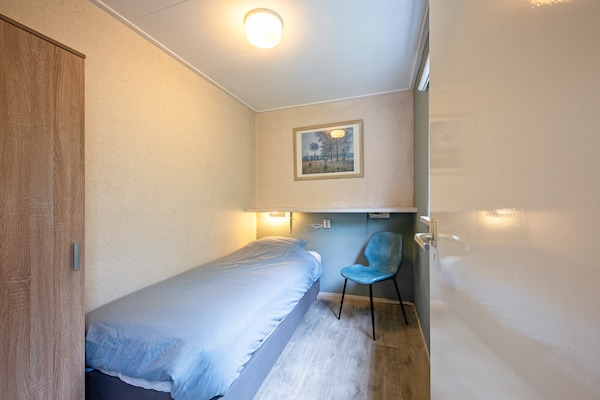 Foto van Gezellig vakantiehuis met bubbelbad op Texel - Vakantiehuis in Den Burg - BedRoom