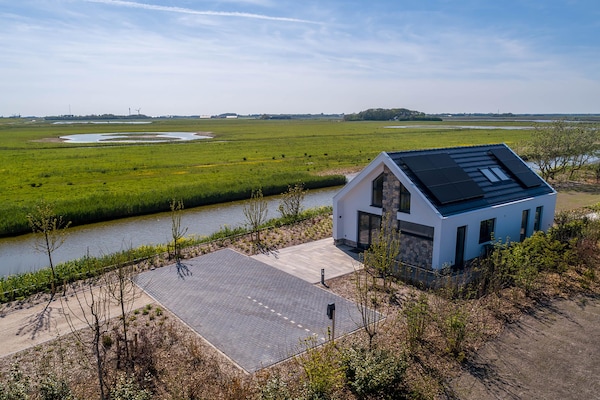 Foto van Energie neutrale villa voor 2 personen - Vakantiehuis in Oudeschild - ExteriorSummer