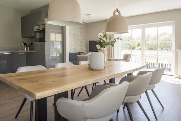 Foto van Gezellige boerderij op het Waddeneiland - Vakantiehuis in De Cocksdorp - Texel - DiningRoom
