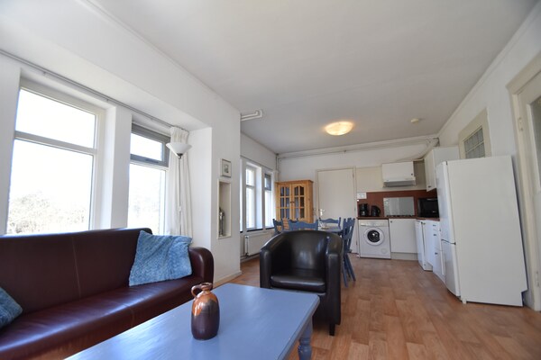 Foto van Vakantiehuis Bergen bij Strand & Duinen - Vakantiehuis in Bergen aan Zee - LivingRoom