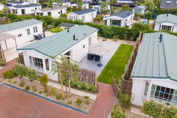 Foto van Chalet in Noordwijk bij het Strand - Vakantiehuis in Noordwijk aan zee - ExteriorSummer