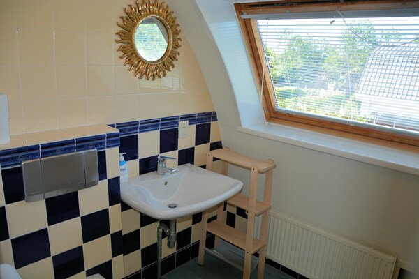Foto van Vakantiehuis in Noordwijk bij het Strand - Vakantiehuis in Noordwijk - BathRoom