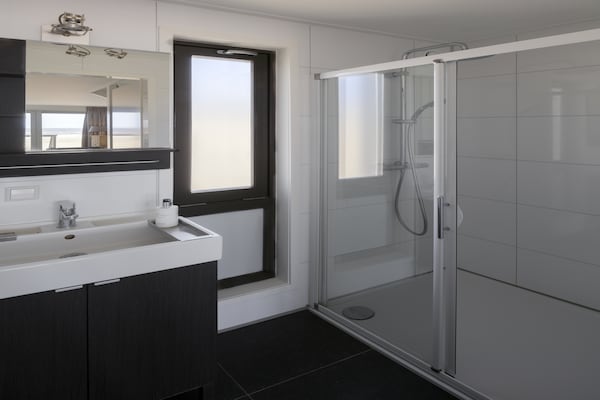 Foto van Strandhuis in Hoek van Holland aan Zee - Vakantiehuis in Hoek Van Holland - BathRoom
