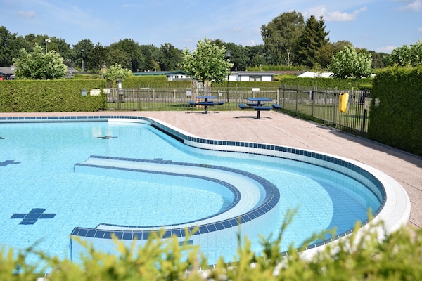 Foto van Bungalow in Nederland met Groepsruimte - Vakantiehuis in Voorthuizen - ParkFacilities