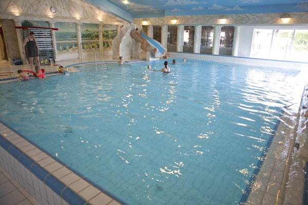 Foto van Bungalow in Nederland met Groepsruimte - Vakantiehuis in Voorthuizen - ParkFacilities
