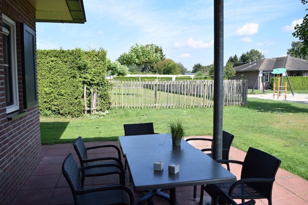 Foto van Bungalow in Nederland met Groepsruimte - Vakantiehuis in Voorthuizen - TerraceBalcony