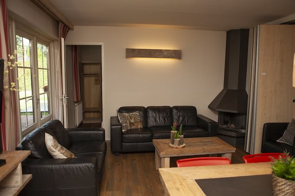 Foto van Charmante tuinvakantie - Vakantiehuis in Voorthuizen - LivingRoom
