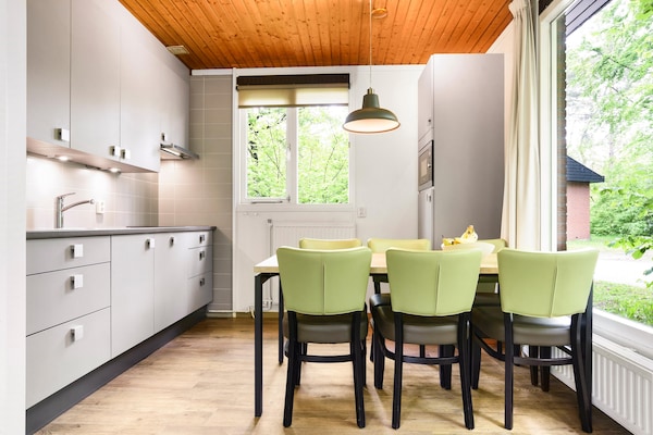 Foto van Bosretraite met open haard - Vakantiehuis in Putten - Kitchen