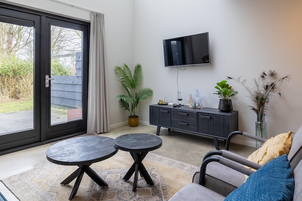 Foto van Appartement in Vrouwenpolder bij Strand - Vakantiehuis in Vrouwenpolder - LivingRoom