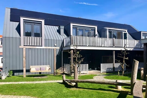 Foto van Lodge gelegen in het centrum van Zoutelande - Vakantiehuis in Zoutelande - GardenSummer