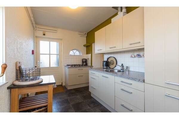 Foto van Vakantiehuis Zoutelande bij Strand - Vakantiehuis in Zoutelande - Kitchen