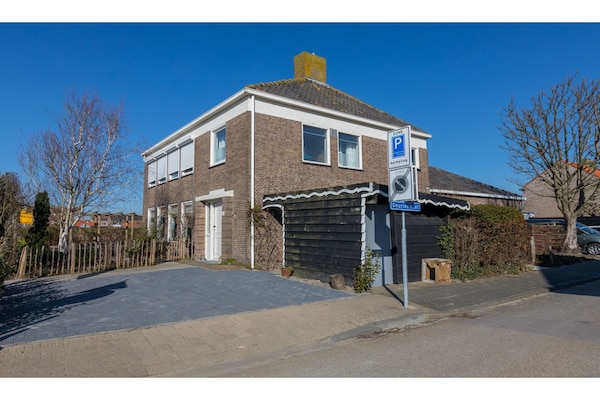 Foto van Vakantiehuis Zoutelande bij Strand - Vakantiehuis in Zoutelande - ExteriorSummer