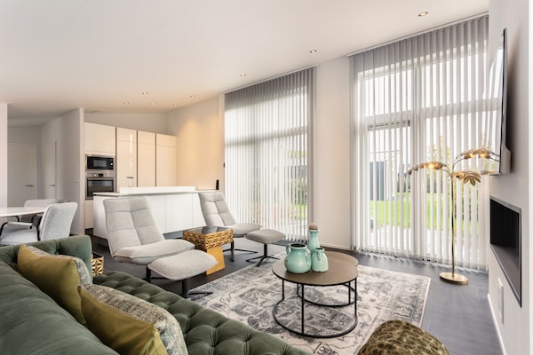Foto van Huis in Zeeland bij Oosterschelde - Vakantiehuis in Wemeldinge - LivingRoom