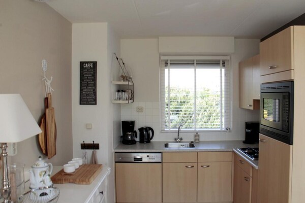 Foto van Vakantiehuis Breskens bij de Kust - Vakantiehuis in Breskens - Kitchen