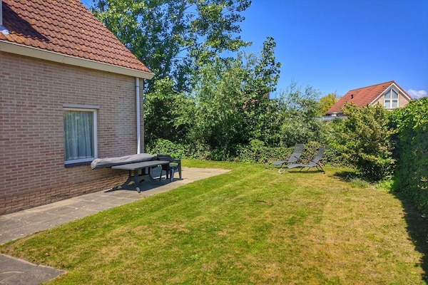 Foto van Bungalow in Breskens bij Strand en Vuurtoren - Vakantiehuis in Breskens - 
