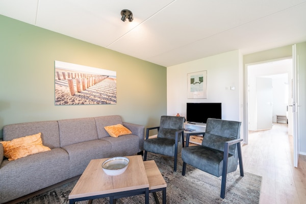 Foto van Zeeuwse Uitje Vlakbij het Strand - Vakantiehuis in Scherpenisse - LivingRoom