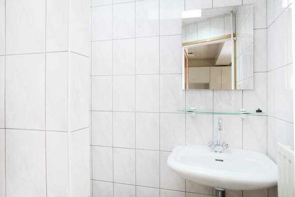 Foto van Boerderij in Ulicoten bij Bosroutes - Vakantiehuis in Ulicoten - BathRoom