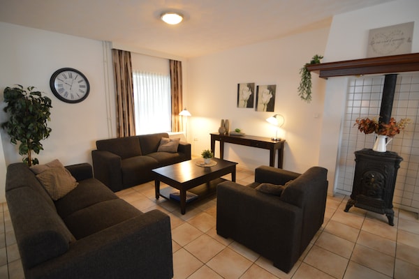 Foto van Comfort en ontspanning in dit charmante herenhuis. - LivingRoom