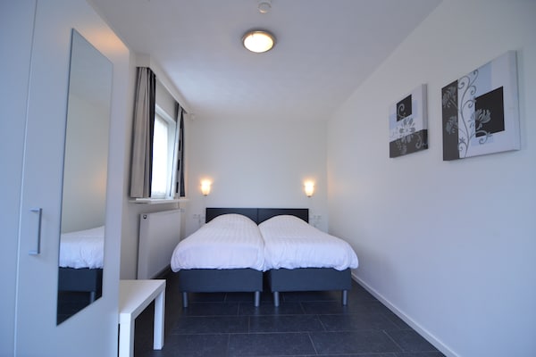 Foto van Comfort en ontspanning in dit charmante herenhuis. - BedRoom